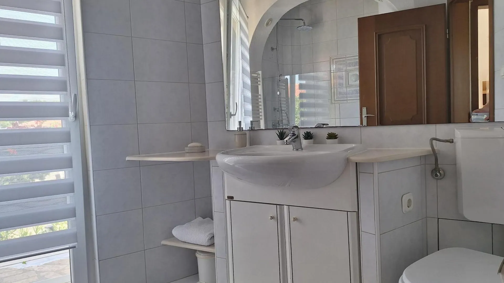 Apartment Seka With Terrace Povljana