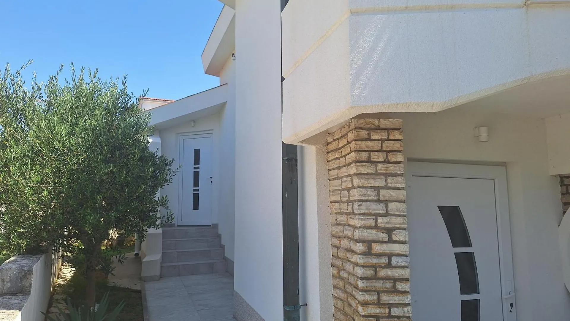 Apartment Seka With Terrace Povljana Croazia